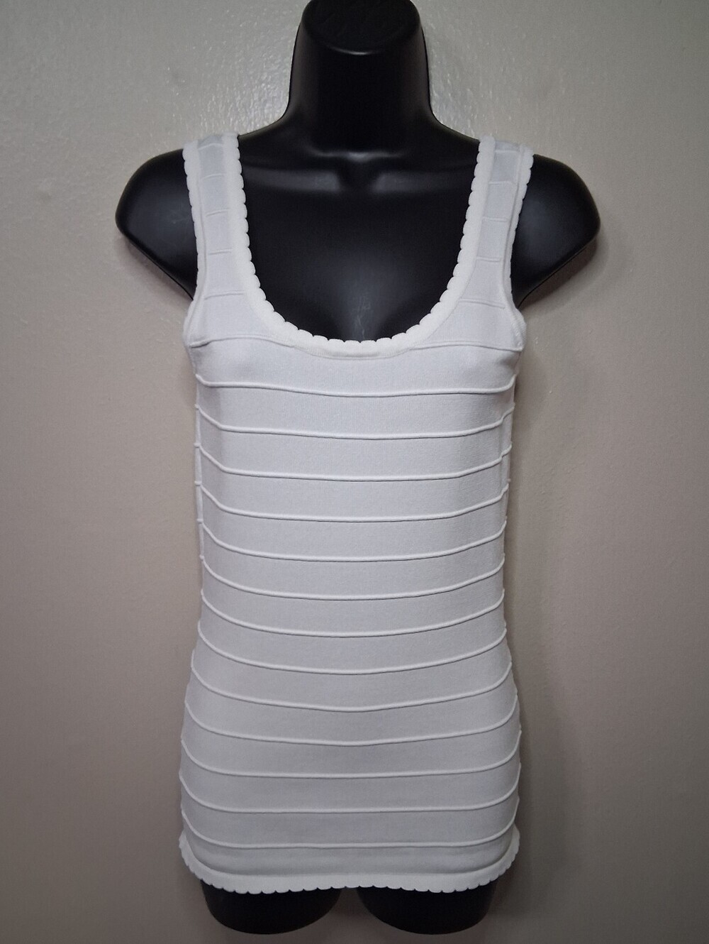 Torn By Ronny Kobo Women's Large Tank Top White Horizontal Ribbed Stretch